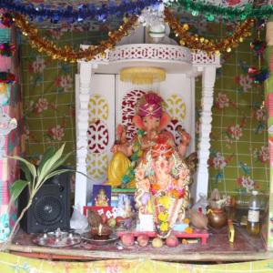 'We can go hungry, but bringing Ganesha home is mandatory'