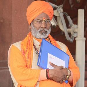 Ready to kill and get killed for cow: Sakshi Maharaj's latest OOPS moment
