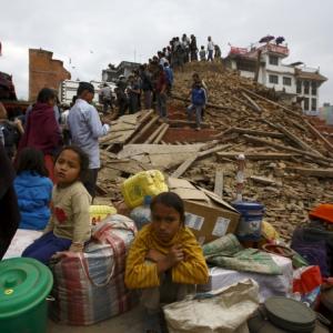 Over 450 killed as 7.9 quake rocks Kathmandu