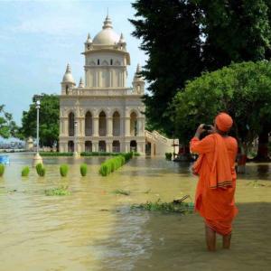 155 dead in floods in Gujarat, Rajasthan, Odisha and West Bengal