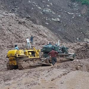 J&K highway blocked due to landslide, Amarnath yatra suspended