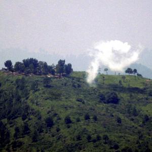 Pakistani troops shell LoC villages; India retaliates