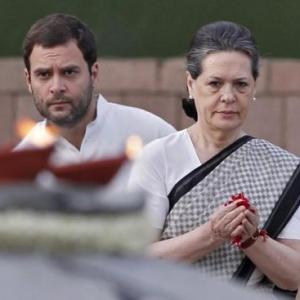 Congress finds a few reasons to smile along a bumpy road