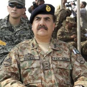 Pak army chief in Afghanistan to revive talks with Taliban