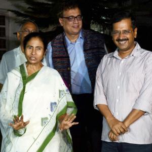 Mamata, Kejriwal demand roll-back of demonetisation within 3 days