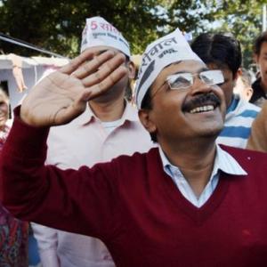 Kejriwal to visit temples to pray for aam aadmi's victory