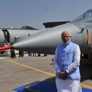 Modi makes strong pitch for 'Make in India' at Aero India