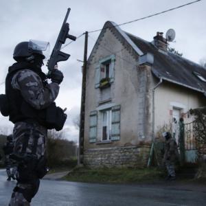 Paris attack: 80,000 armed men comb forest for third day for gunmen