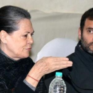 Sonia targets Modi, slams NDA govt's 'dictatorial' tendencies
