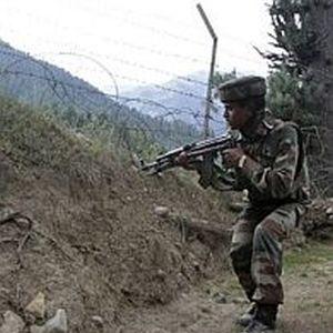 Pakistan Rangers target posts along IB in Jammu