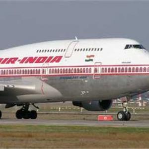 'Fadnavis must apologise for requesting flight delay'