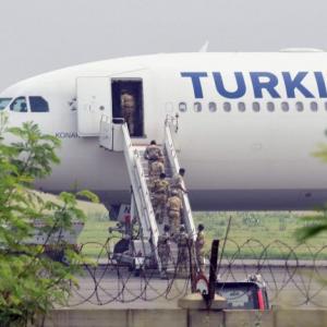 Turkish Airlines plane cleared for take off after bomb threat