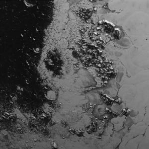 NASA probe finds second mountain range in Pluto's heart