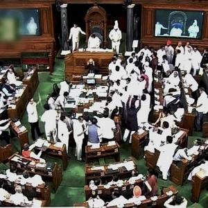 Government tenders apology in LS over absence of ministers