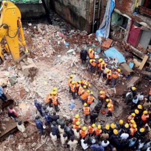 9 killed, 10 injured in Thane building collapse