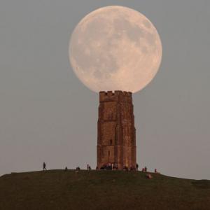 Blue moon rising: Stunning images of the night sky