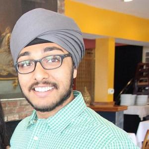 Sikh wins right to wear beard and turban in US Army training college