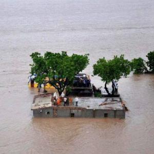 Floods wreak havoc in Gujarat, death toll rises to 70