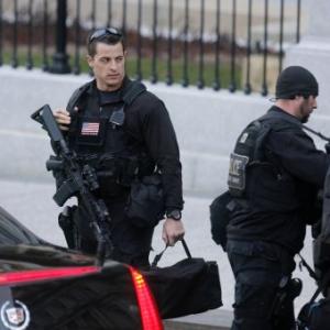 Did drunk Secret Service agents crash into White House?