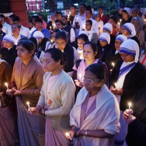 Uproar in Lok Sabha over communal incidents