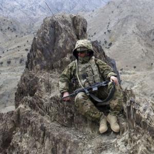 Obama to slow troop withdrawal from Afghanistan