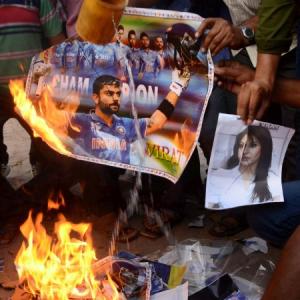 Unfair to blame Anushka for Kohli's poor form: Ganguly