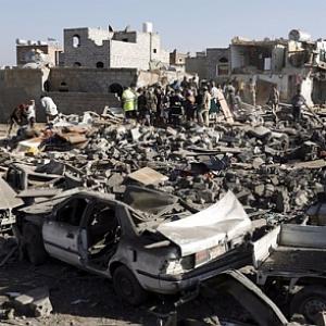 Pakistan weighs Saudi plea to join Yemen operation