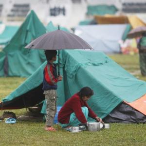 Quake-hit Nepal needs one million tents for survivors