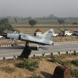 When a fighter jet landed on the Yamuna Expressway