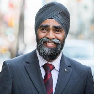 Indo-Canadian Sikh named Canada's new defence minister
