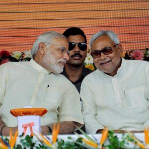 Exit polls give slight edge to Nitish Kumar