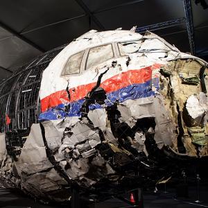 Wreckage reveals horror of MH17's last moments