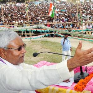 'If BJP wins Bihar polls, the nation will fall into deep pit'