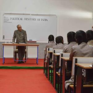 'Mukherjee sir' takes political history class on Teachers' Day