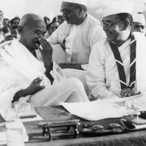UK website claims Gandhi created confusion over Netaji's death