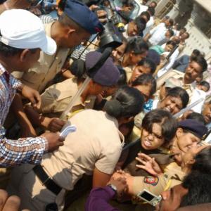 Activists detained, women stopped from entering temple despite court order