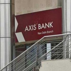 20 fake accounts, Rs 60 crore found in I-T raid on Axis branch in Noida