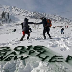Mercury rises as Kashmir gets a pleasant start to 2016