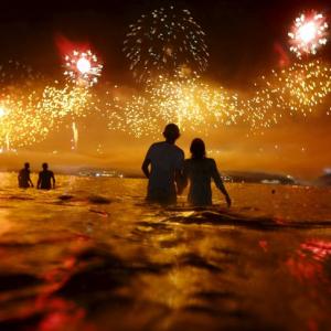 PHOTOS: World bursts into celebrations at the stroke of midnight