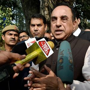 Build mosque on other side of Sarayu river: Swamy