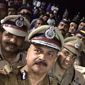 #SoCool: Mumbai police is a smash hit on Twitter