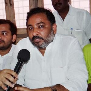 Dayashankar expelled from BJP, booked under SC/ST Act for 'abusing' Maya