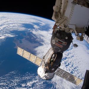 Crashlanding: Astronauts set for 27,358 kmph descent