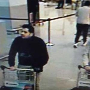 Brussels attacks: Manhunt continues after Paris link revealed