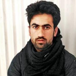 JeM terrorist caught in Kashmir, Aadhaar card recovered from him