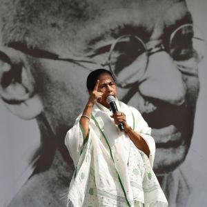 Didi calls up rivals, urges them to 'unite' against BJP
