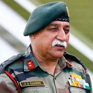 Lt Gen J S Sandhu takes charge of Chinar Corps, which guards LoC