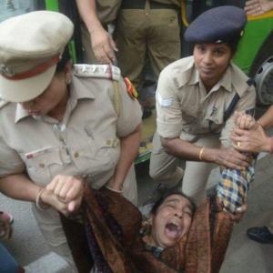 Delhi Police drags, detains missing JNU student Najeeb's mother
