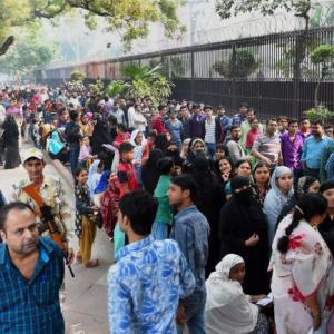 SC refuses to stay note ban, but warns against 'surgical strike on people'