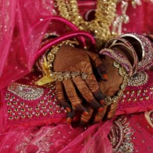 Indian woman 'forced into marriage at gun point' in Pak allowed to return home